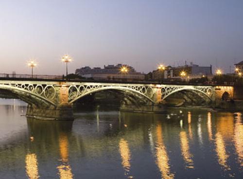 Ponte sul fiume Guadalquivir